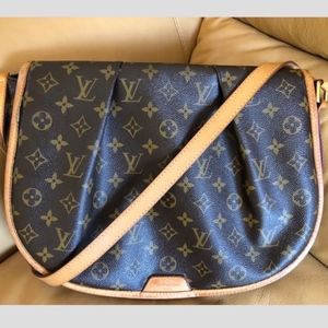 Louis Vuitton Menilmontant GM Cross Body Bag